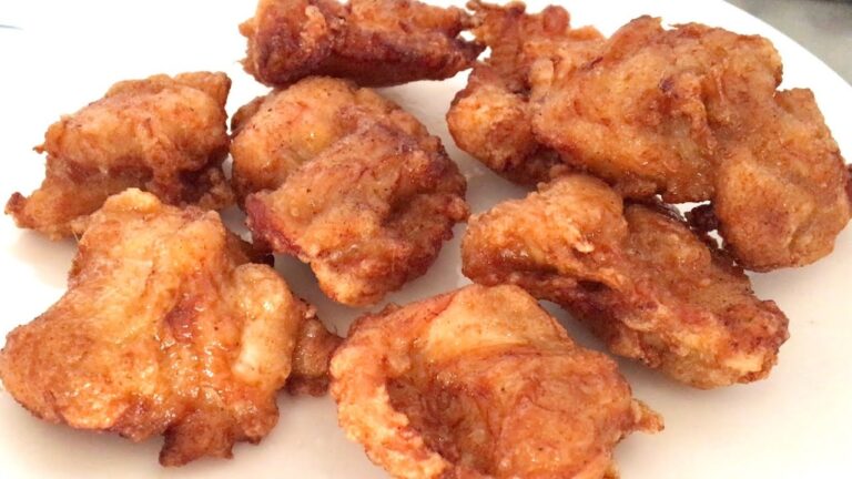 鶏肩肉の唐揚げ Fried chicken made from chicken shoulders