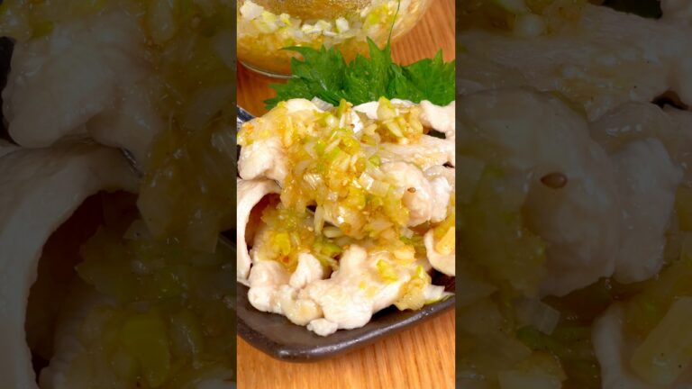 むね肉の食べ方でこれが一番美味いです！プルプル鶏むね肉のネギだく塩だれがけ🤤