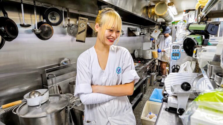 １日に３００人が来店。男心を燻る最強野郎飯に働く男たちが殺到する大衆食堂