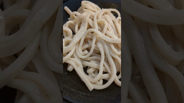 ごまだれピリ辛うどん