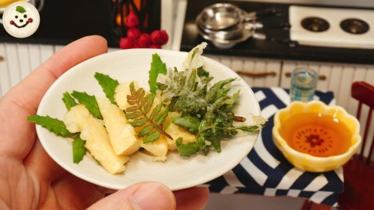 ミニチュア料理『採れたてタケノコと山椒の葉の天ぷら』 Ｍiniature Cooking “Bamboo Shoot Tempura“