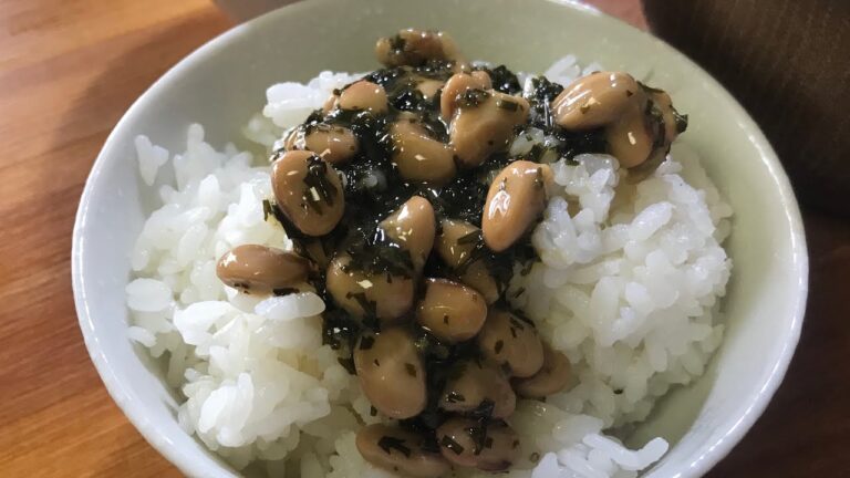 アカモクを入れた納豆ご飯！美味しさグレードアップ！【海藻ギバサ】