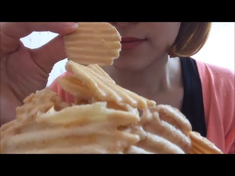 女子の一人おやつ☆ロイズポテトチップチョコキャラメル味食べるだけ！eating sounds