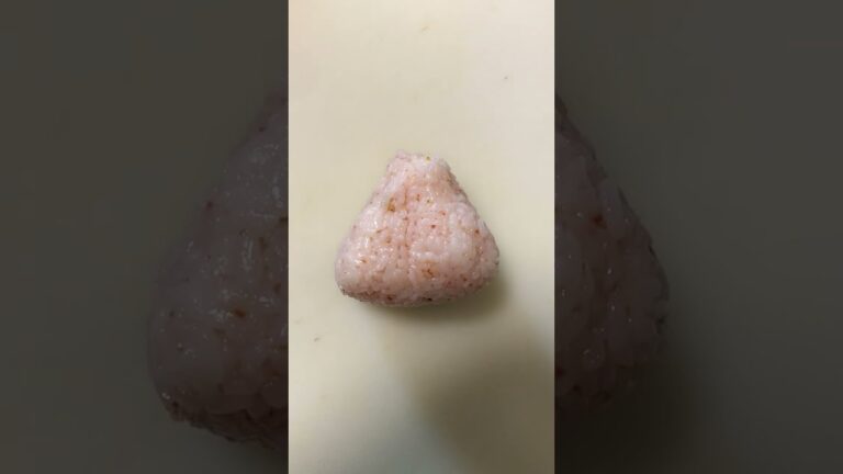 すき焼き味のふりかけって美味いじゃん #onigiri #おにぎり #おにぎらず #asmr #sushi #bento #shorts