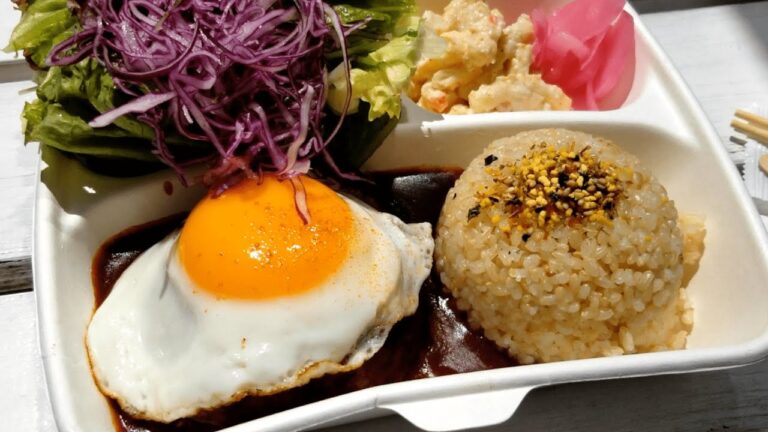 【満足度100％】本格ハワイアンカフェで人気No.1のロコモコランチ -  Japanese Street Food | Loco Moco Lunch