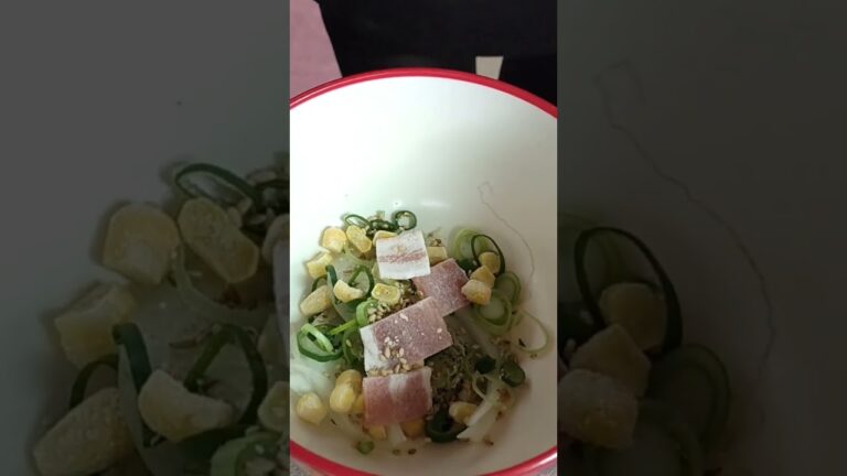 お湯を注ぐだけ簡単!わかめスープshort🍽️