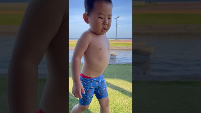 トイレに行きたいのに我慢😣💩しちゃう👦🏻3歳児  #shorts #便秘