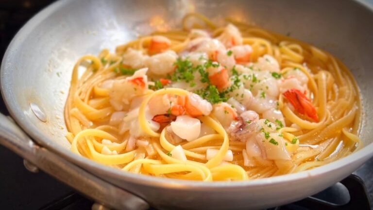 イタリア人に教わった漁師風パスタ【ペスカトーラ】潮風を感じる最高の一皿！