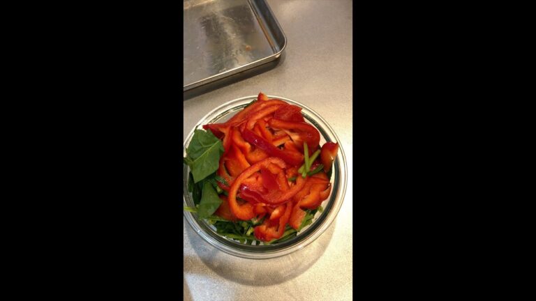 ショートで簡単料理。ほうれん草とパプリカの和物　#Shorts