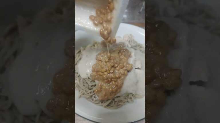 サラダチキン納豆とろろまぜそば作ったら美味すぎた#shorts