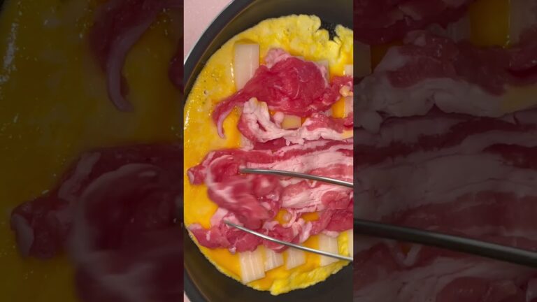 【もちチーズとんぺい焼き】お餅があったらこれ作ろう！フライパンで豚バラカリカリでお餅とチーズがとろーり最高！#簡単レシピ #とんぺい焼き #切り餅 #おうちカフェ