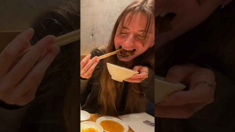 和牛に衝撃！驚きリアクション！！ #日本食　 #外国人の反応