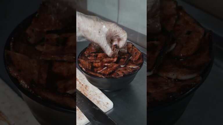 香ばしい甘辛タレでご飯が進む豚丼 #shorts