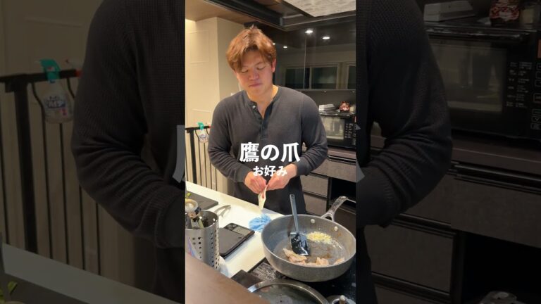 【野菜はおまかせ豚バラありゃ作れ！】豚バラ小松菜和風オイルパスタ #マッチョ #料理 #パスタ #筋肉番付 #元カレ #cooking #暮らしチャンネル