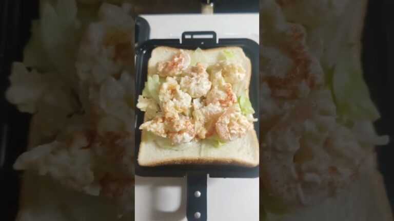 海老マヨサラダをホットサンドしたら美味すぎた#shorts #料理 #food #ホットサンド#セブンイレブン