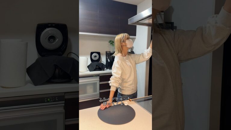 ギャルママが作る👱🏻‍♀️スパイシーフライドチキン🍗レシピはコメント欄へ️📝