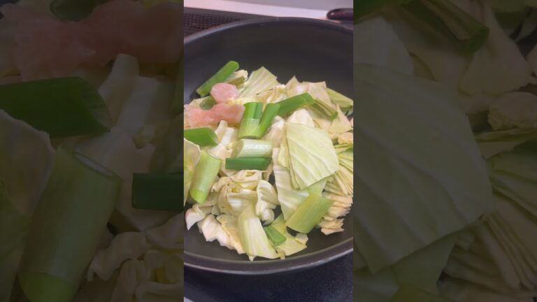 【低脂質】鶏むね肉とキャベツの蒸し煮！痩せるわ... #料理 #vlog #ダイエット