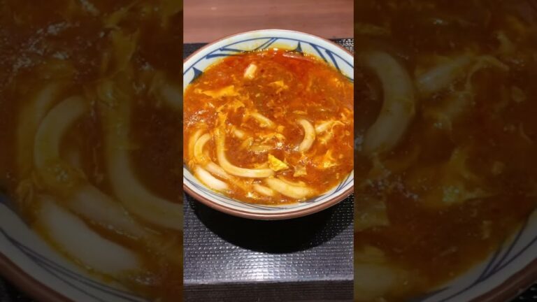 【新作】「トマたまカレーうどん」復活発売　一口ご飯がまた嬉しいですね。