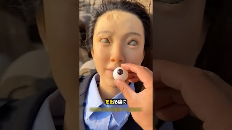 泥棒の女の子のための怖い人形が作られました