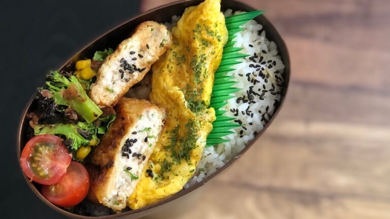 【お弁当作り・忙しい人のお弁当作り】lunch bento box しらす干し卵オムレツ　ブロッコリーとコーンのサラダ
