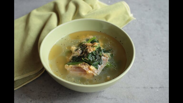 朝から活力バッチリ！ ほうれん草と卵のスープ【300円ごはん #12】