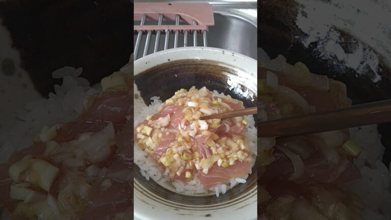 ごま油香るマグロ漬け丼♪ #料理  #簡単レシピ  #マグロ丼  #漬け丼  #ごま油