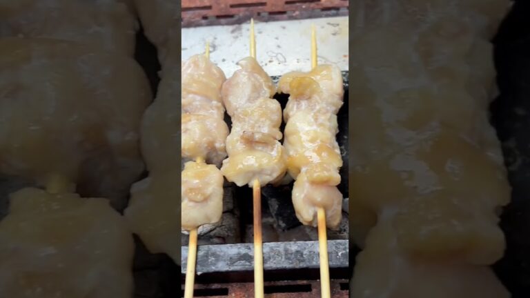 【激ヤバ】冷凍焼き鳥はやっぱり塩が一番しょ！#shorts #yakitori #食テロ