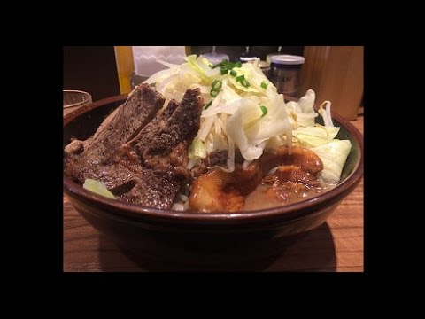 ステーキのトッピングがある進化した二郎系インスパイアの燈郎