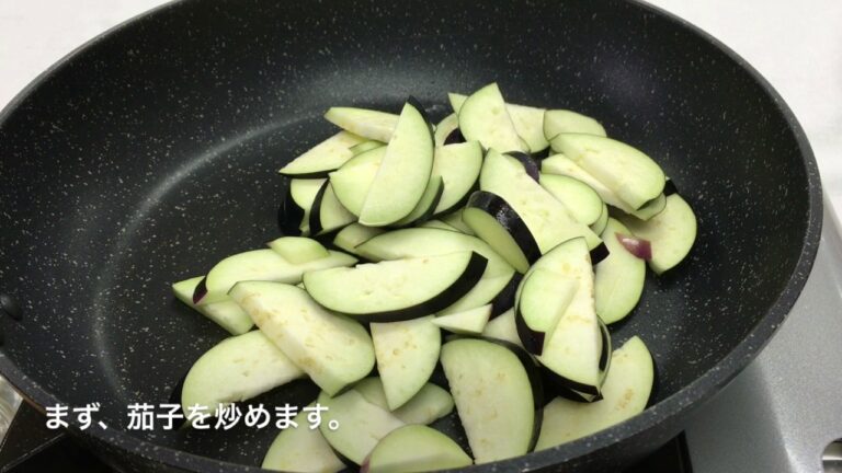 荒引きウインナーと茄子の味噌炒め