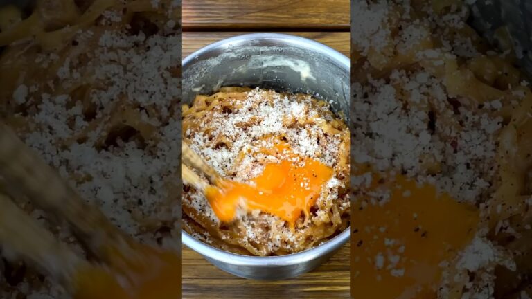 美味すぎるチキンラーメンカルボナーラ。使うのはシェラカップだけ！ #キャンプ #レシピ #キャンプ飯 #シェラカップ