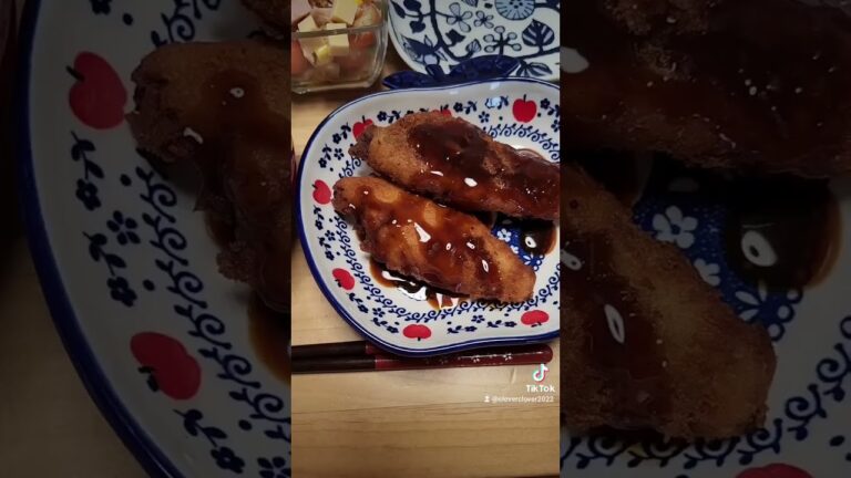 今日の晩ごはん。白身魚フライ、トマトとツナのサラダ、卵豆腐。白身魚フライはドンキの。簡単美味しい！最高！