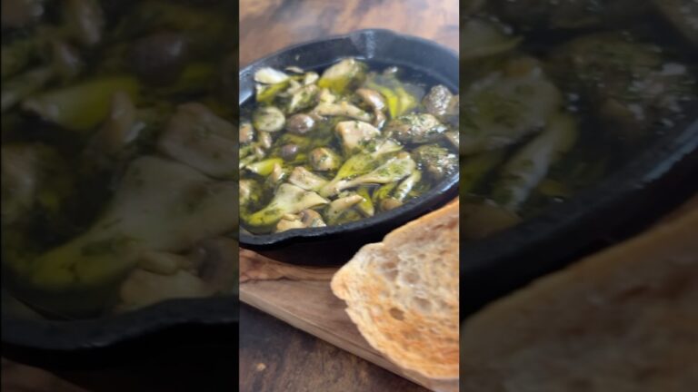 キノコのアヒージョ#アヒージョ #キノコ #キノコレシピ #アヒージョレシピ #料理 #料理動画 #料理男子 #shorts