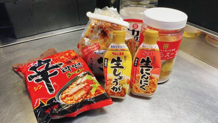 辛ラーメンを調味料だけで激うまに進化させる動画