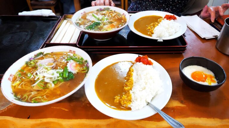 そば屋なのにラーメン＆カレーが売れまくり！おばあちゃんと孫が厨房をぶん回す東京老舗そば屋に密着丨Tokyo Ramen Food