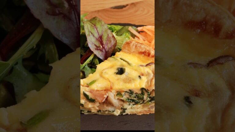 【空焼きで外カリ！中ふわ〜】ほうれん草とベーコンのキッシュ#shorts