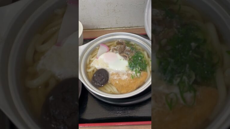 JR松山駅 鍋焼きうどん　甘めの出汁がたまらんけんの〜　#松山名物　#鍋焼きうどん