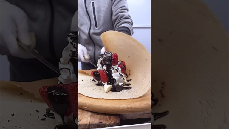 久々の遭遇♪パリパリ生地が最高の行列が出来るクレープキッチンカー【PaPa CREPE】#shorts #クレープ