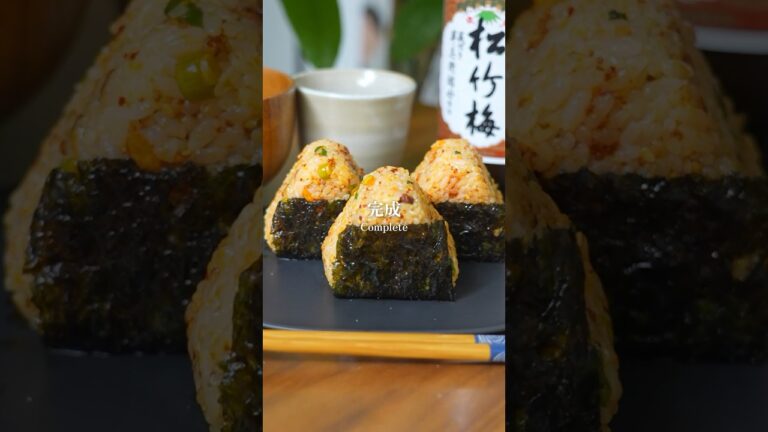絶品！食べるラー油と韓国海苔のやみつきおにぎり #shorts #おにぎり