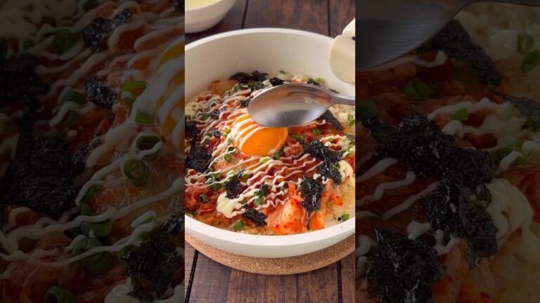【Instagram300万再生突破】市販のキムチでフライパン焼きビビンバ🍳
