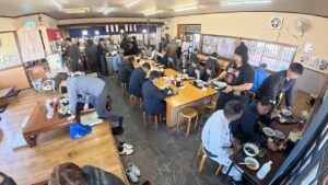 静寂の仕込みから、怒涛の戦場へ。うどん王国が誇る名店の厨房がもはや工場。大行列を飲み込む爆速提供の現場が壮絶だった。。｜Japanease Sanuki UDON FACTORY