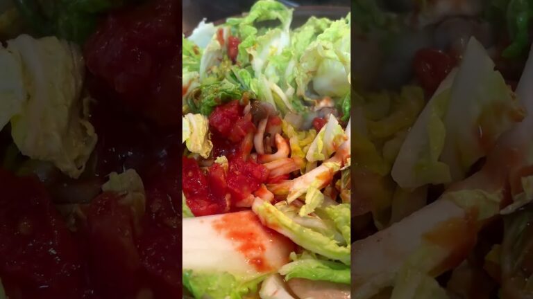 【白菜消費】トマト缶でつくる具材ゴロゴロ満腹白菜トマトスープ#shorts#白菜