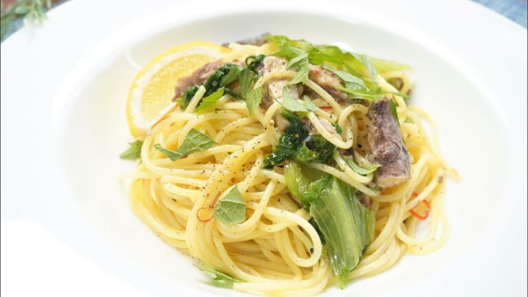 鯖缶とレタスの和風レモンパスタ🍋軽いランチとしておすすめです😊さっぱりした味わいが最高👍#飯テロ #shorts #簡単レシピ #料理好き #パスタ #鯖缶