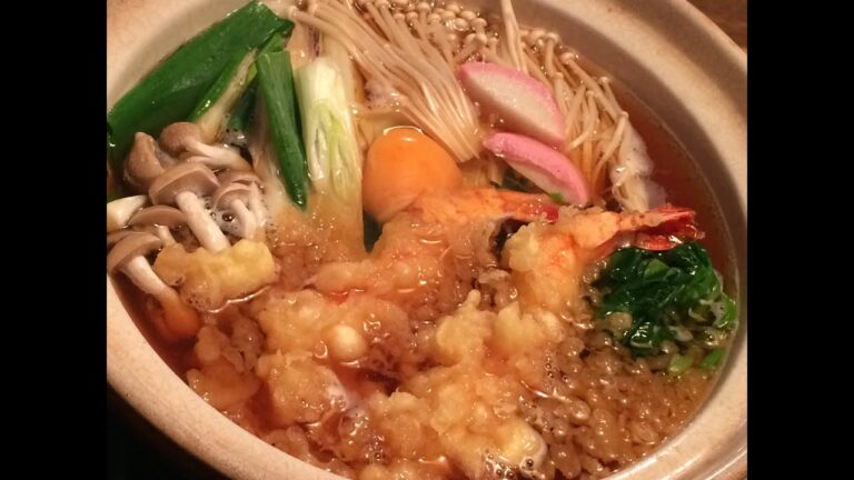 【鍋焼きうどん】作り方★具沢山で栄養たっぷり！身体も心もほっかほっかの一品