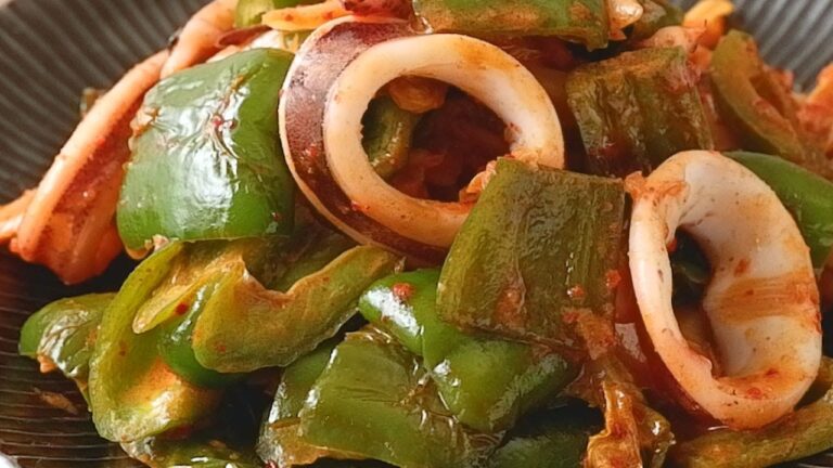 イカとピーマンのキムチマヨ炒め