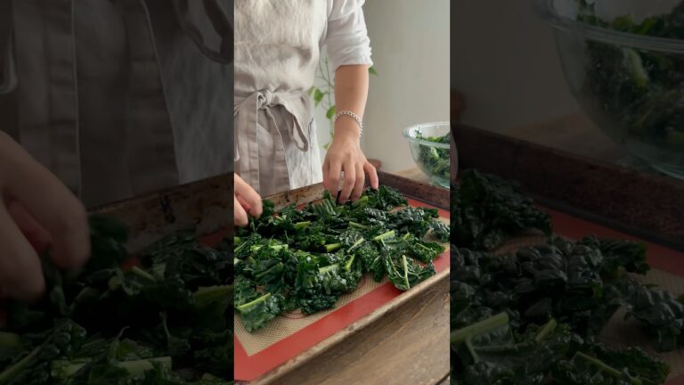【ケール】簡単！ヘルシースナックと言ったらこれで決まり🌿ケールチップス #veganrecipes #ケールチップス #ヴィーガンレシピ #ヘルシーレシピ #レシピ動画 #アメリカ生活