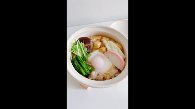 【麺つゆで簡単】鍋焼きうどんの作り方#Shorts