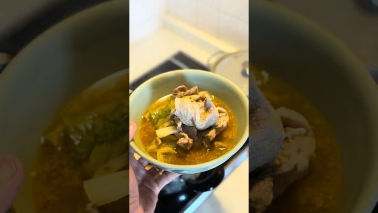 【豚肉と白菜の胡麻味噌スープ】 #豚肉 #白菜 #スープ #料理 #自炊 #自炊男子 #おうちごはん #今日の晩ごはん  #cooking #coaching #cookingchannel