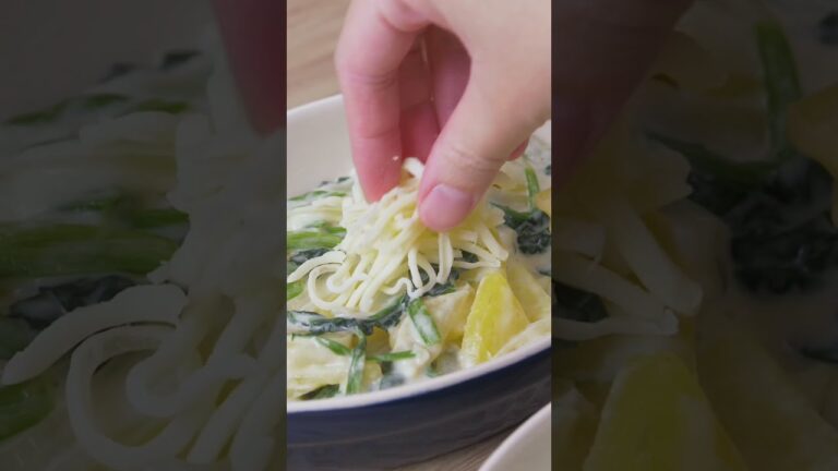 シーフードとほうれん草のグラタン | Seafood and spinach gratin #グラタン #ほうれん草 #シーフードミックス #洋食