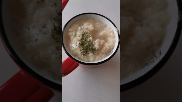 【5分で朝ごはん】残ってたミルクスープにチーズとご飯入れてミルクリゾットにした記録('∇')【一人暮らしvlog】#Shorts