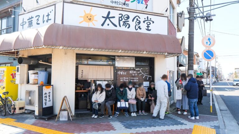 ほぼ全員チャーラー注文！孤独と戦うワンオペ最強チャーハン職人の１日が衝撃的すぎた丨Egg Fried Rice - Wok Skills In Japan